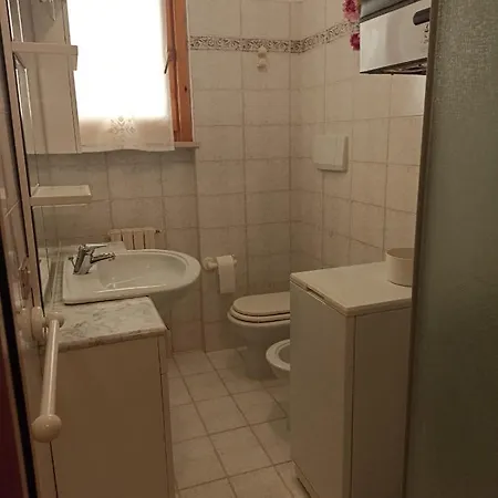 Passione Marinara-comodo Al Mare E Ai Servizi Numana